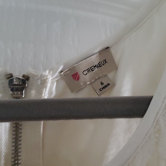 Dress - Picture 3 of 4